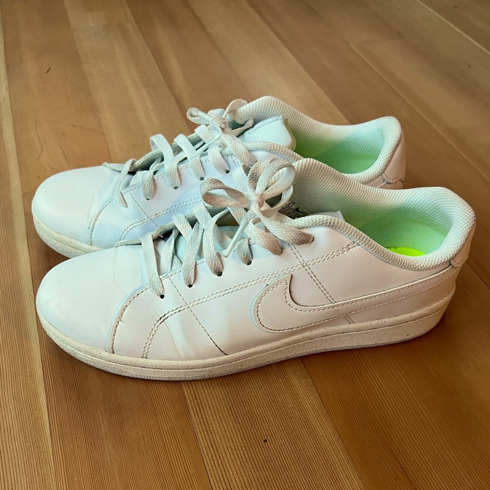 Nike Court Royale Shoes